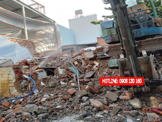 Hãy để Sơn Anh giải quyết mọi vấn đề phá dỡ nhà cũ của bạn một cách nhanh chóng và an toàn nhất.